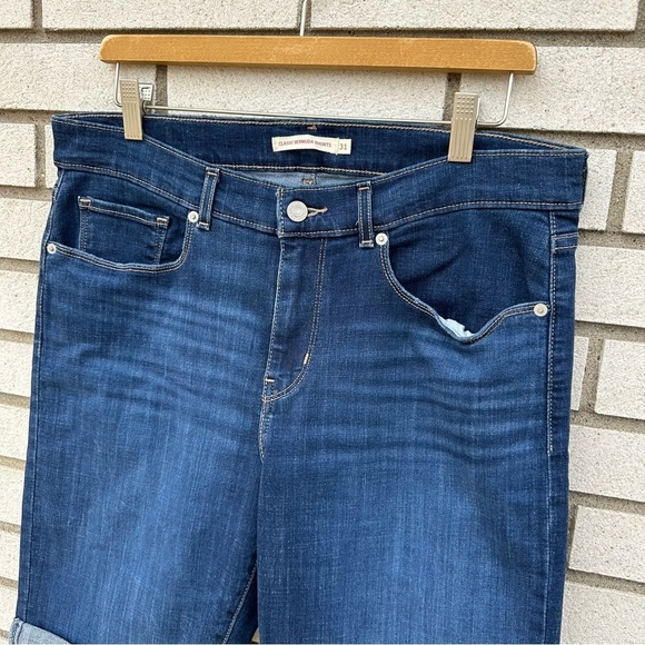 Levi’s Classic Bermuda Shorts Stretch - Picture 2 of 9